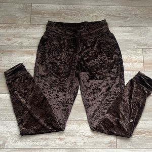 lululemon athletica Velvet Track Joggers in Dark Brown